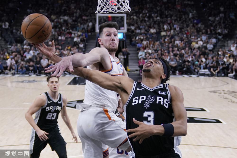 也暗示了他 也暗示了他