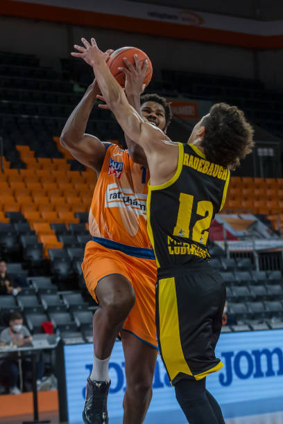 在第三节比 在第三节比